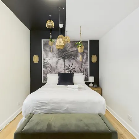 Charming Getaway With Patio Chicago