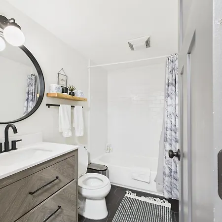 Apartment Charming Getaway With Patio Chicago