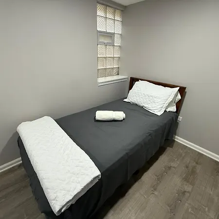 Super Amazing Place To Near Downtown! Free Parking *