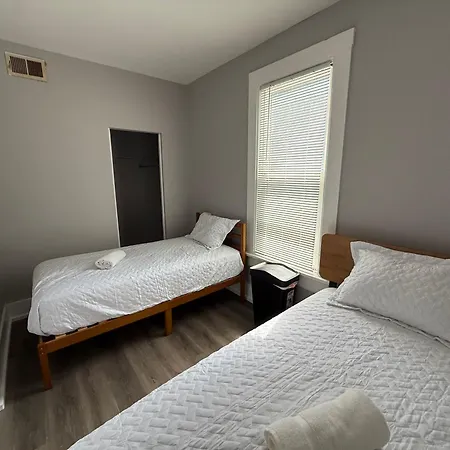 Homestay Beautiful Near Downtwon - Free Parking!