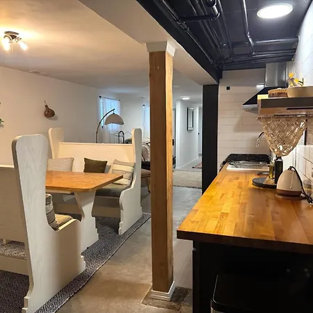 Apartment Stunning 3 Bedrooms 2 Bathrooms Getaway Chicago!