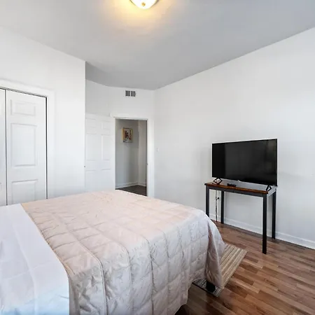 Cozy Woodlawn Retreat 1