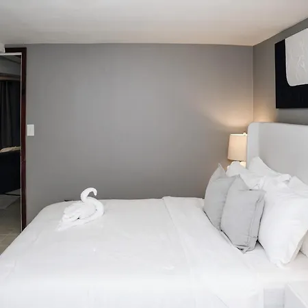 Apartment 2br Traveler's Favorite • Modern And Clean Chicago