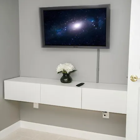 2br Traveler's Favorite • Modern And Clean Chicago