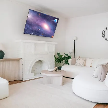Sleeps 18 • 8br • Game • Gym • Theater *
