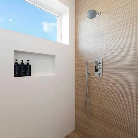 New 3bed 2bath With Parking By United Center Apartment