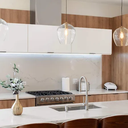 New 3bed 2bath With Parking By United Center Apartment Chicago