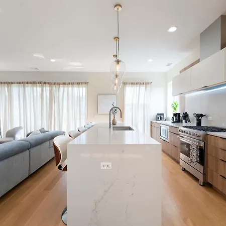 New 3bed 2bath With Parking By United Center Apartment Chicago