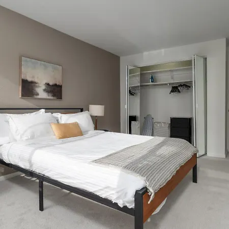 Flexhome Medical District 1br With Parking, Pool, Gym, Amenities Galore - Chi30 * Chicago
