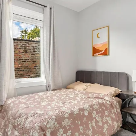 Luxhome 8 Mins Downtown