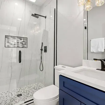 Luxhome 8 Mins Downtown *