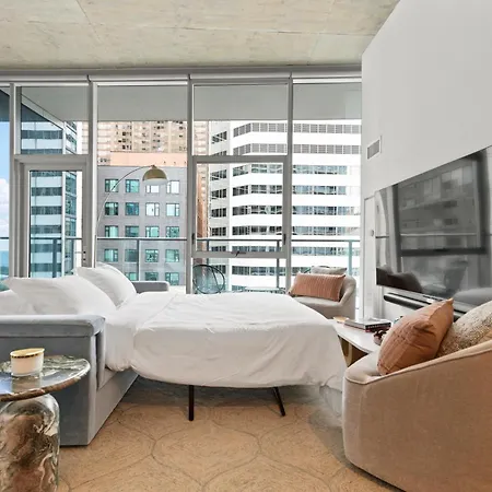 Apartment Premier Penthouses And With Captivating Views Of Millennium Park