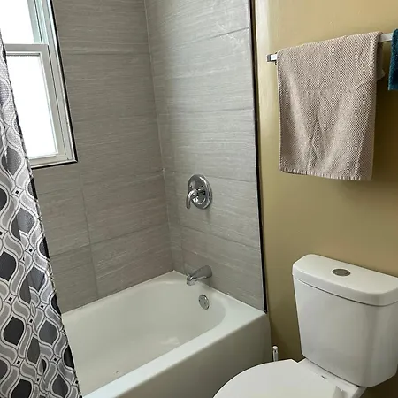 Revelation Hostel Chicago