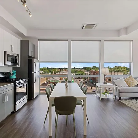 2br Loft Sweeping Glass Views