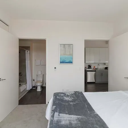 2br Loft Sweeping Glass Views Chicago