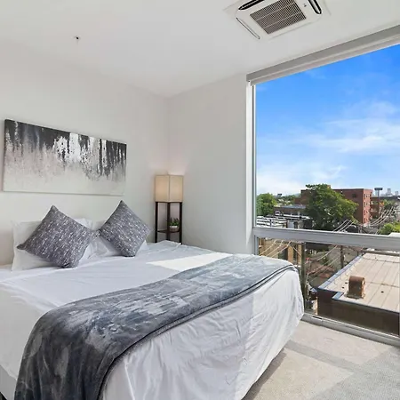 2br Loft Sweeping Glass Views *