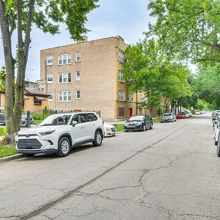 1 Mi To Blue Line Pet-friendly Unit In Chicago! Apartment
