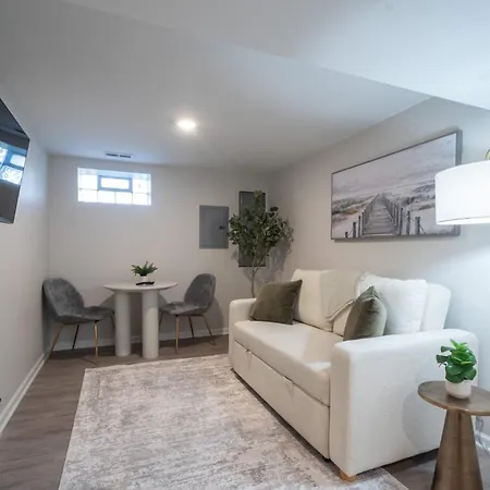 Modern W Private Entrance Washer Dryer Free Parking