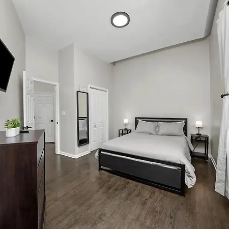 Cozy 1 Bedroom Near Logan Sq Apartment