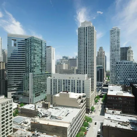 By Marriott Downtown/river North 3* Chicago