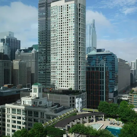 By Marriott Downtown/river North Hotel