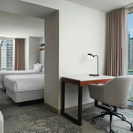 Springhill Downtown/river North Hotel 3*