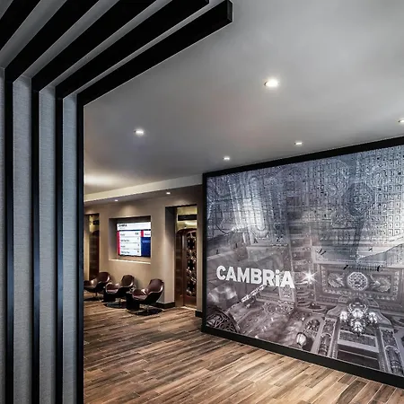 Cambria Loop - Theatre District Hotel 4*