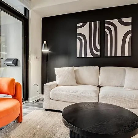 Apartment Boulevard Walk Everywhere 5 Mins To Magnificent Mile River North 04