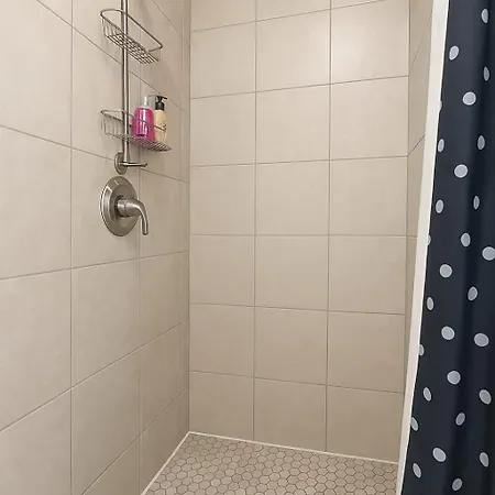 Cozy 1-bedroom - Sunnyside 2n Apartment Chicago