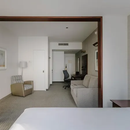 River Hotel 4*