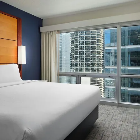 By Marriott Downtown/river North Hotel Chicago