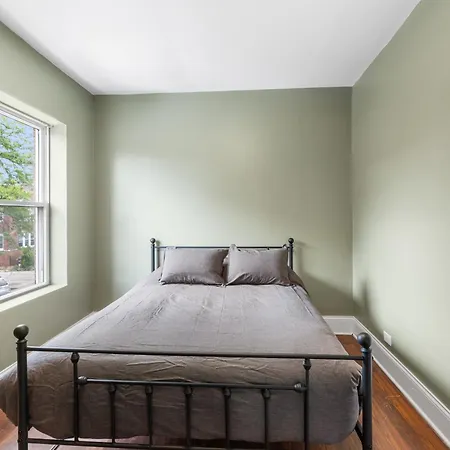 Private In Stylish Humboldt Park Retreat * Chicago