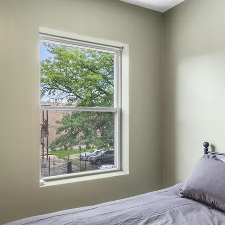 Private In Stylish Humboldt Park Retreat Aparthotel *