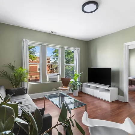 Private In Stylish Humboldt Park Retreat Chicago