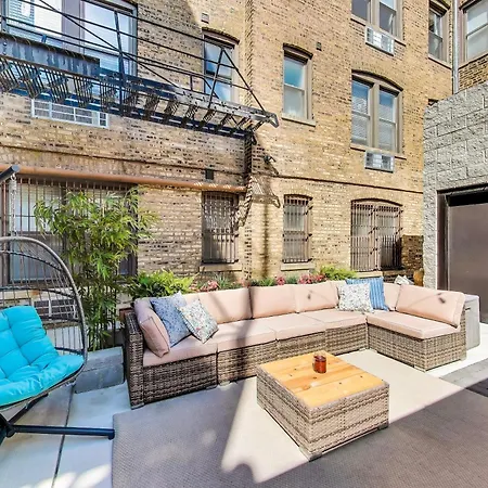 East Lincoln Park Gem Spacious 4 Br