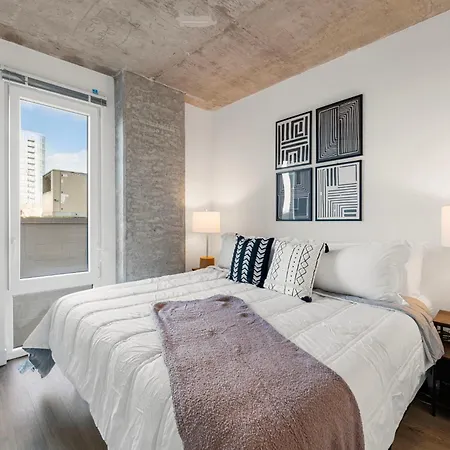 Family-sized 4br Luxury In Downtown
