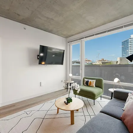 Family-sized 4br Luxury In Downtown *