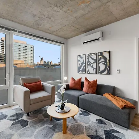 Corporate-friendly 4br Stylish & Hotel