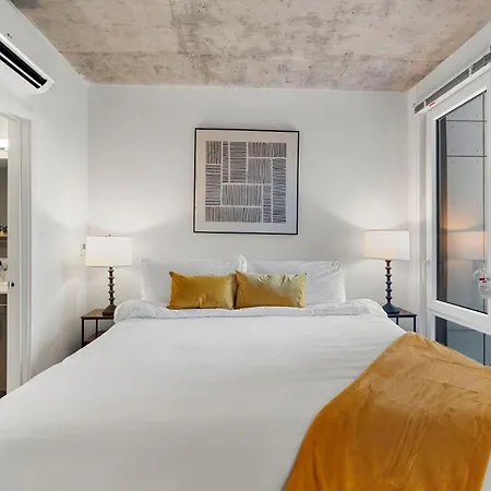 Hotel Corporate-friendly 4br Stylish & Chicago