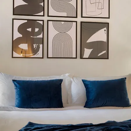Hotel Chic 4-bedroom With Skyline Views & Amenities Chicago