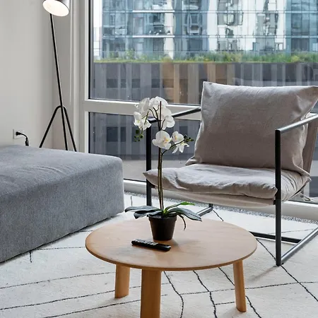 Hotel 4br Modern Gem Sleek Bright & Chicago