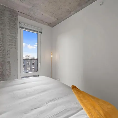 Hotel 4br Modern Gem Sleek Bright & *