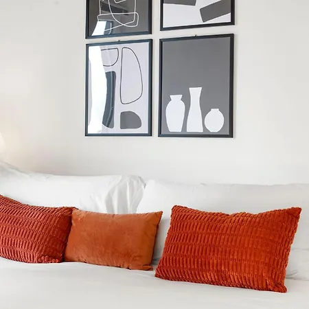 4br Modern Gem Sleek Bright & Hotel Chicago