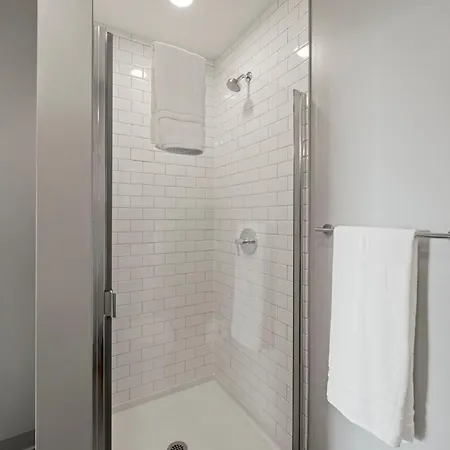 4br Modern Gem Sleek Bright & *