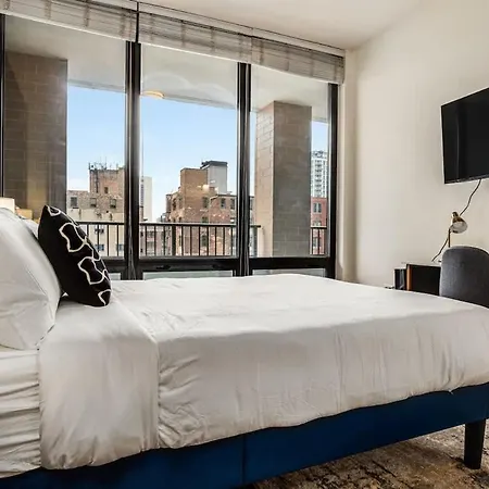 Apartment Boulevard 5 Mins To Riverwalk & Mag Mile 03 *