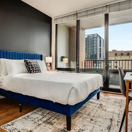 Apartment Boulevard 5 Mins To Riverwalk & Mag Mile 03