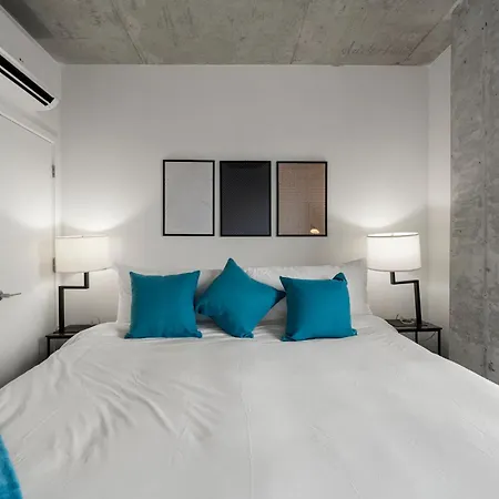 Modern 4br Retreat With Stunning Views Hotel *