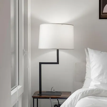 Hotel Modern 4br Retreat With Stunning Views