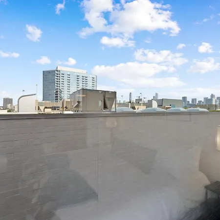 3br Escape Bright Sleek Spacious Hotel Chicago