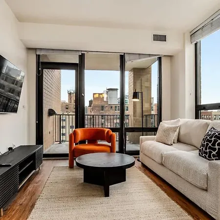 Apartment Boulevard Walk Everywhere 5 Mins To Magnificent Mile River North 05 Chicago